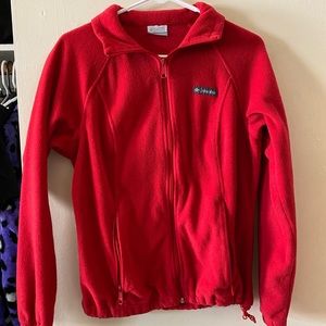 Red womens columbia, no rips or tears in perfect condition